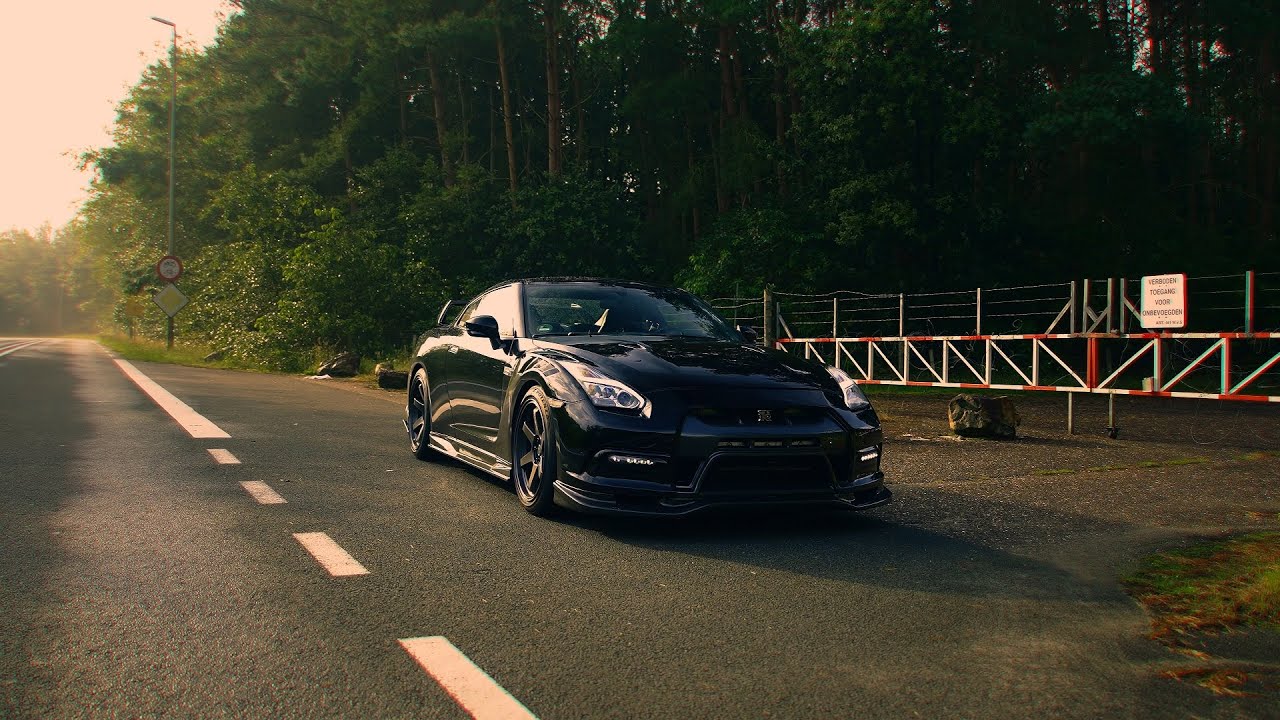 Varis R32 Flamespitting Varis R35 GT R | 4K - YouTube