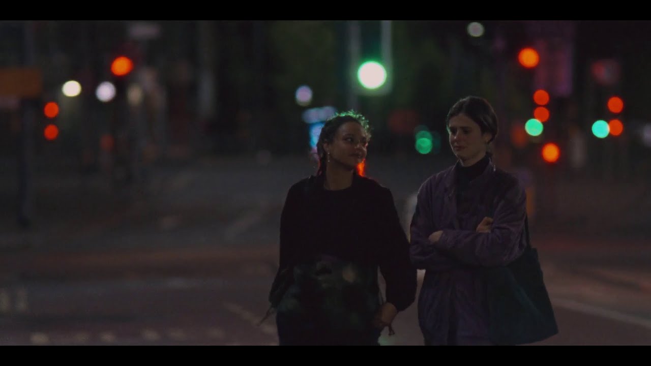 Frances & Bobbi -  Conversations with friends (Sidelines by Phoebe Bridgers) scene