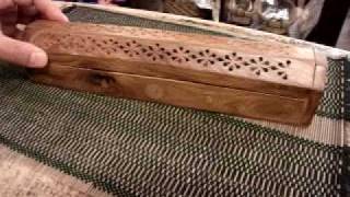 ボックス型のお香たて