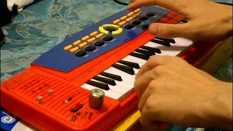 Circuit Bent Walmart Keyboard (Attempted Musical Demo)