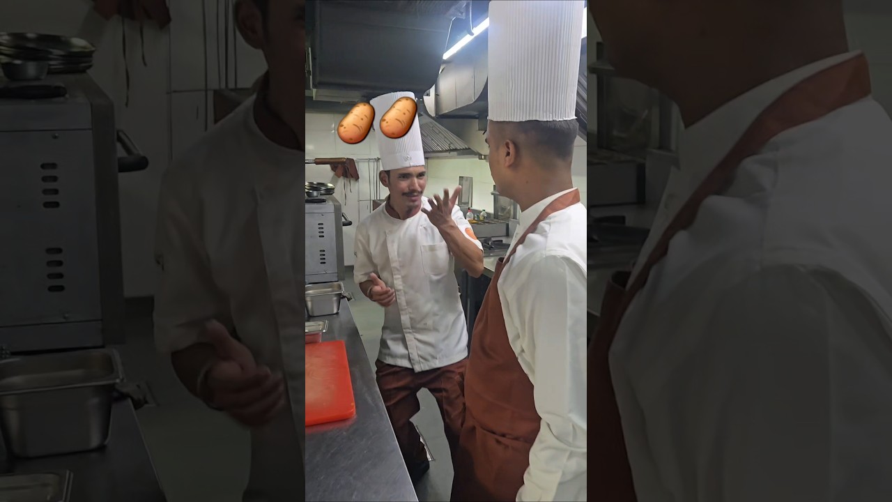 Bangali Chef = Aloo 🥔🥔#comedy #funny #cheflife #kitchen ##hotelier #youtubeshorts