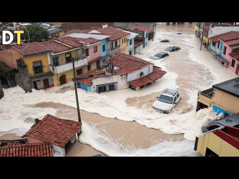 Tragedy in Mexico Today! Massive Floods and Toxic Foam Cover the Streets in Naucalpan!