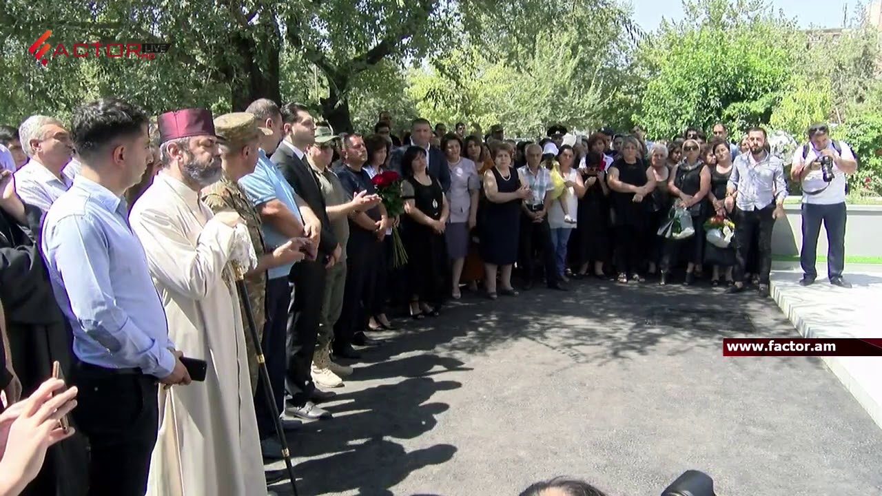 агентство спутник Մեծամորում բացվեց Ապրիլյան պատերազմի հերոսների հուշարձանը