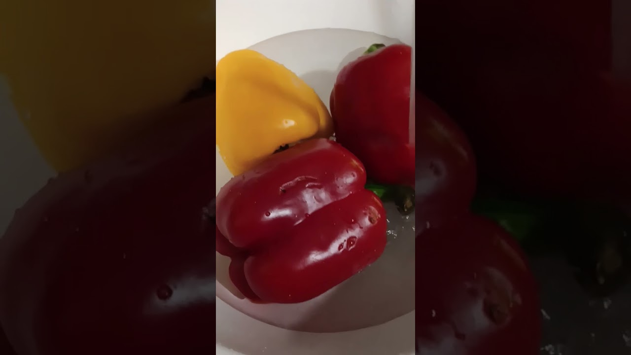 Красный и жёлтый перец