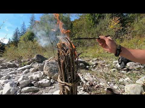 Swedish Torch out of Sticks, Bushcraft