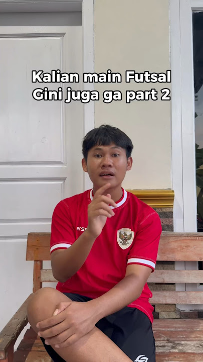 Coba lempar sepatu kalian kalo langsung bangun berarti ori hehe #shrots #lucu #komedi #futsal #bola