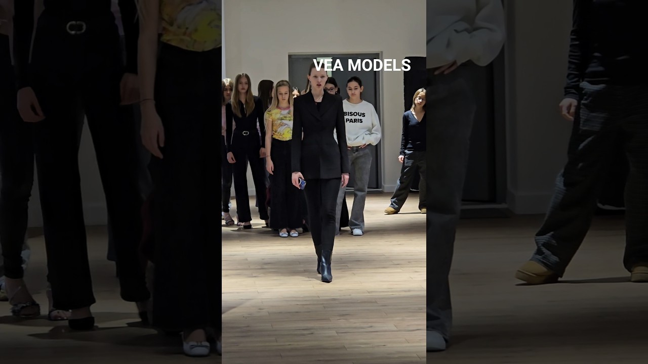 На уроках в модельной школе агентства VEA MODELS. БЕСПЛАТНЫЙ день обучения 