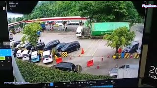 Download Lagu Truck Kontainer Terguling Di Rest Area KM 97 Tol Cipularang MP3