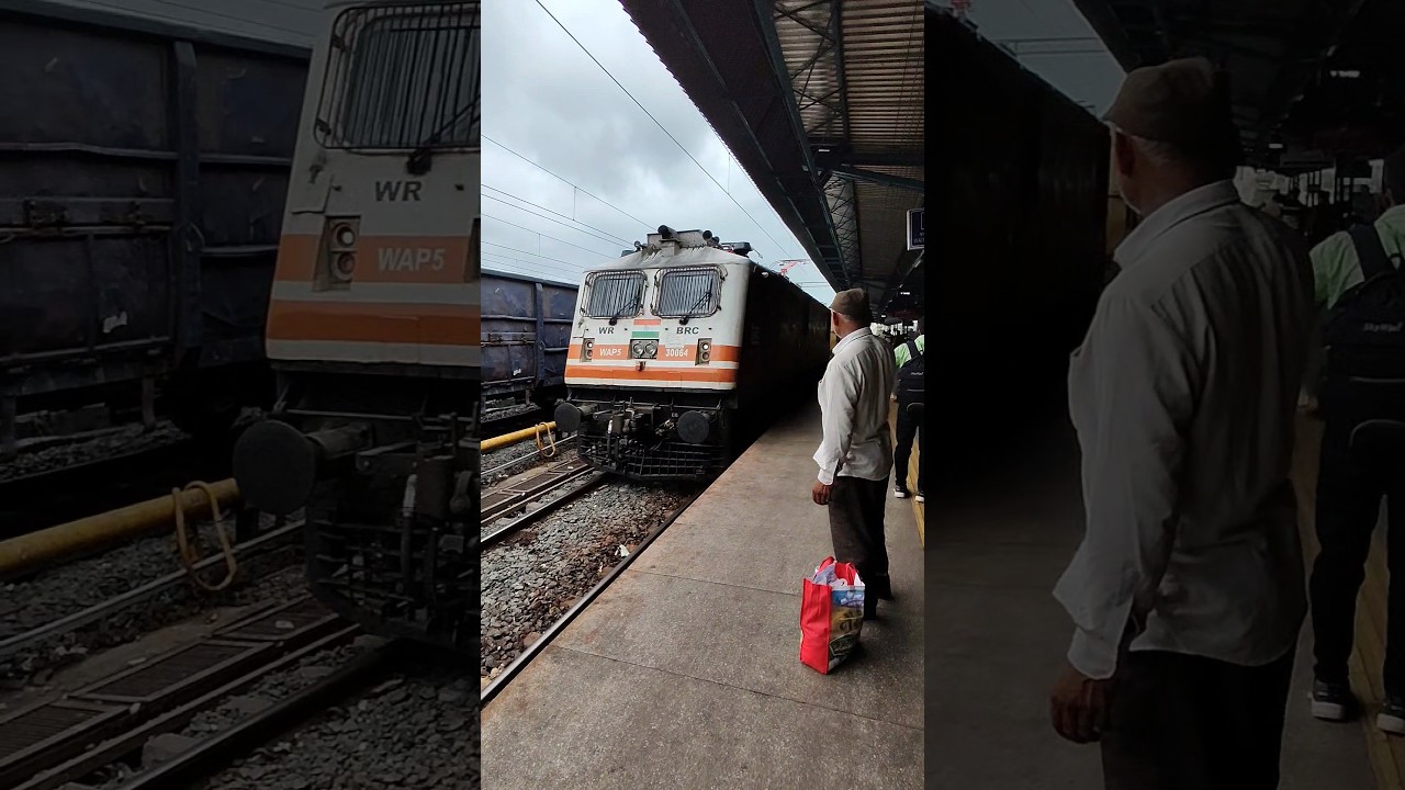 Dahod Bhopal Intercity Express Arriving Ujjain Junction 