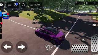 Coloquei esse carro de corrida na cidade para testar o desempenho no mapa do Roblox screenshot 2
