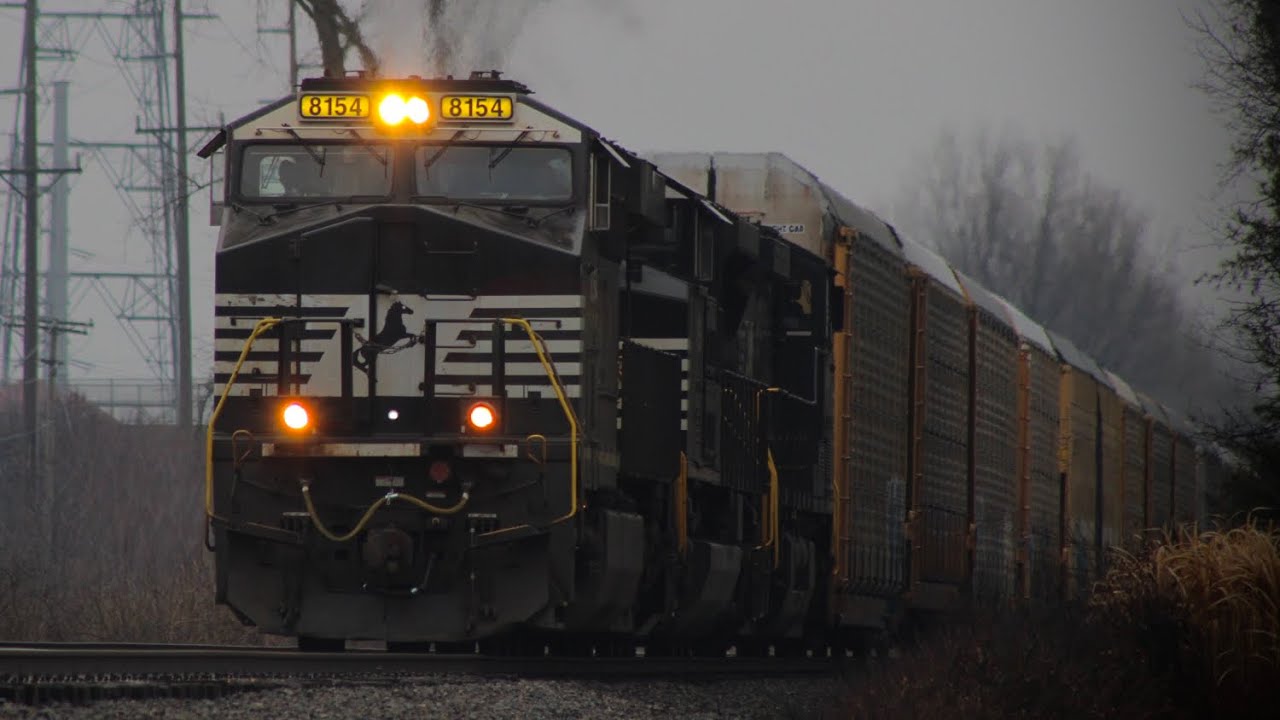 NS 11E passes Flint at MP 11.
