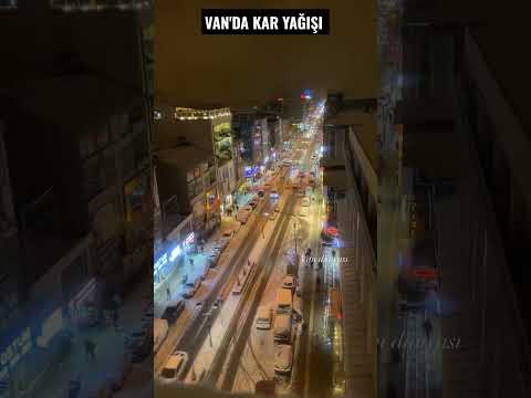 Van Maraş Caddesi Kar Yağışı