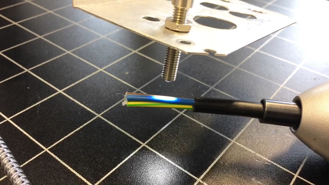 Kabelfarberkennung mit CROMLAVIEW Farbsensor