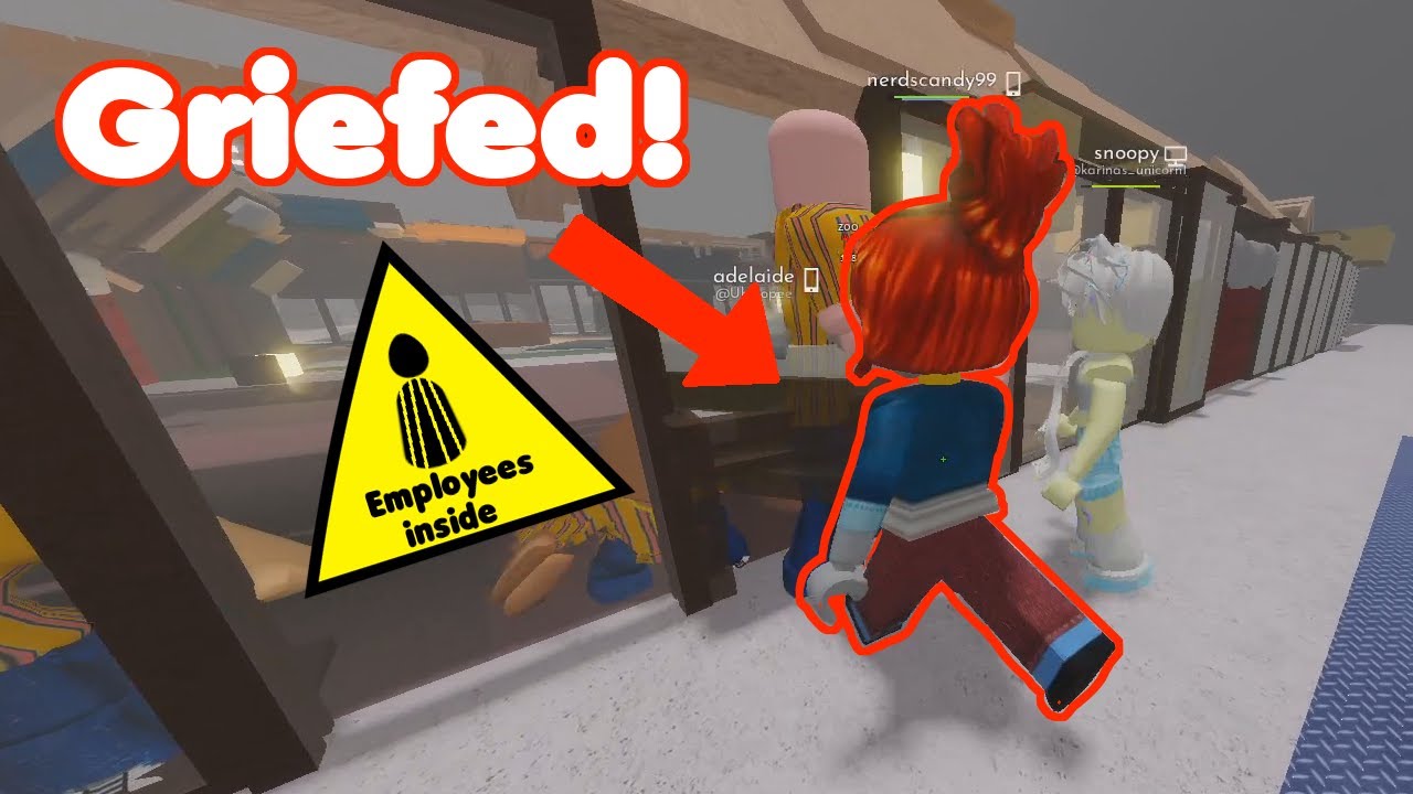 Trapped in SCP 3008 (Roblox) 