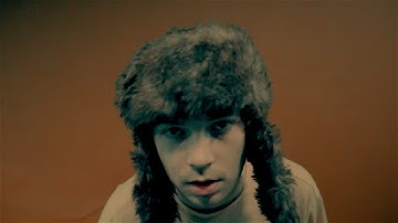 koi - B FLATTERED (Official Music Video)