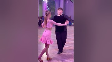 Hi is amazing!🤩👏 #ballroomdancesport #dancemusic #dancecompetition #latindance #reelsvideo #kpop