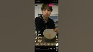 Taemin Listen to Wish You were Here on his Instagram Live