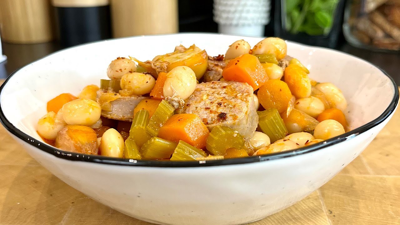 Haricots cocos blancs aux légumes et saucisse
