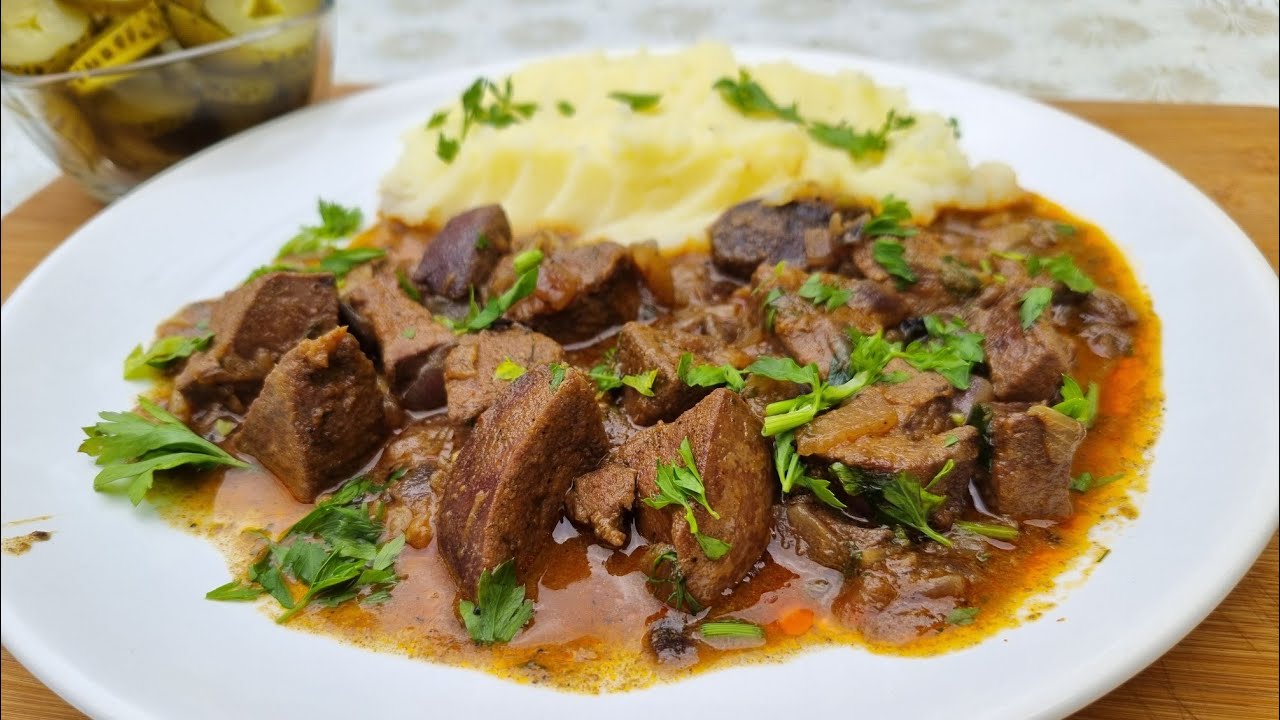 Ficat de Porc in sos de Ceapă cu Cartofi piuree si Castraveții Murați 👩‍🍳👩‍🍳👩‍🍳