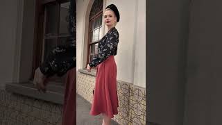 Autumn Outfit 🍂 Gene Blouse in Berry Print & Dusty Rose Skirt #autumoutfit #1940sstyle #vintage
