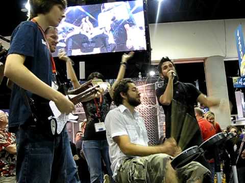 Zachary Levi, Joshua Gomez, & Adam Baldwin Play Le...