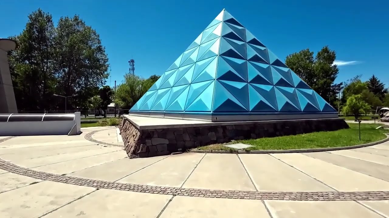 МАЛАРГ - экскурсия по городу - Мендоса - AR