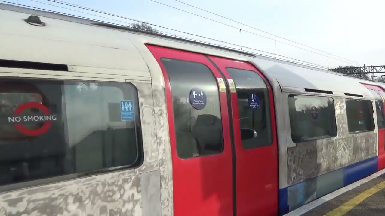 72 Stock Departing South Kenton with a Class 465 Met-Cam Motor