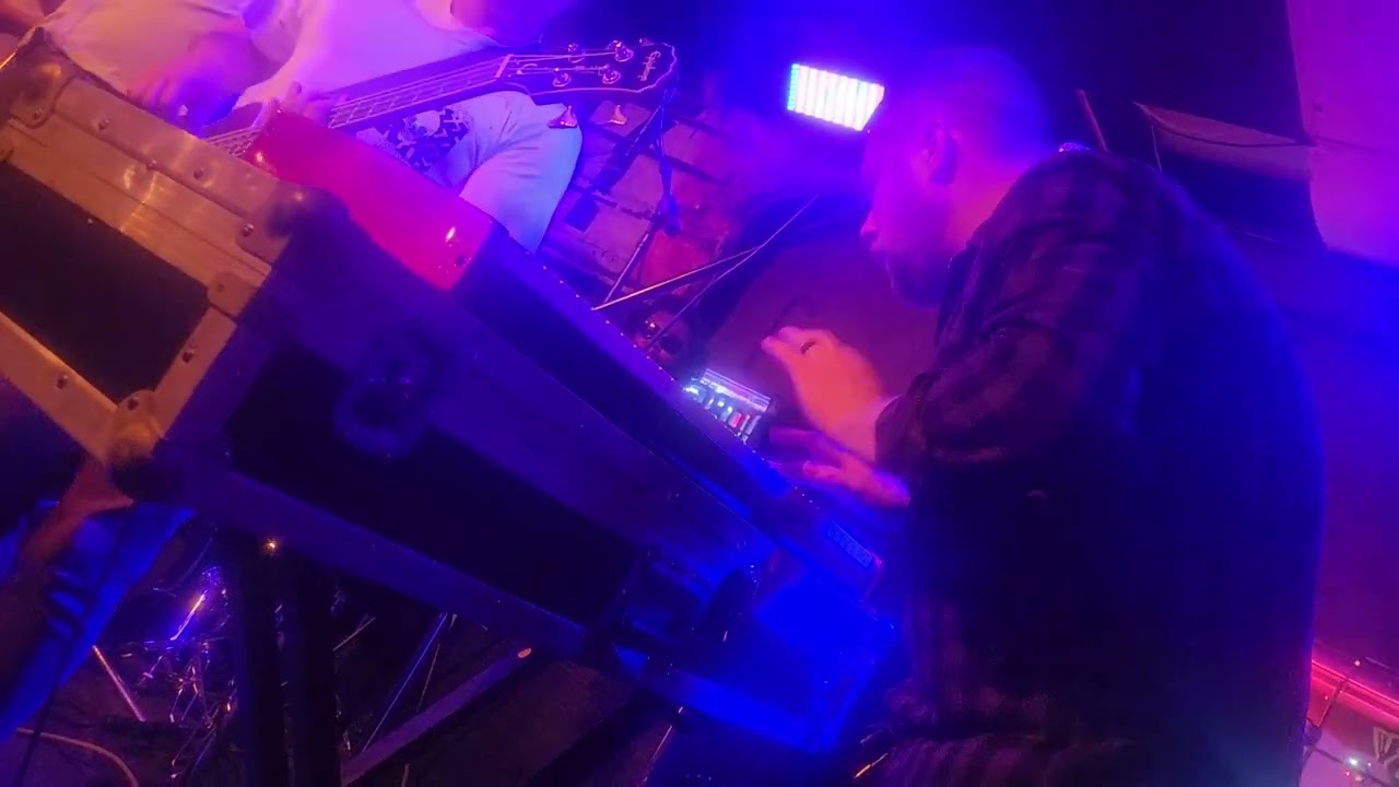 New Riddim's Dan Loftus shredding Om the Organ