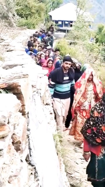 Gaajri Koti main image 1