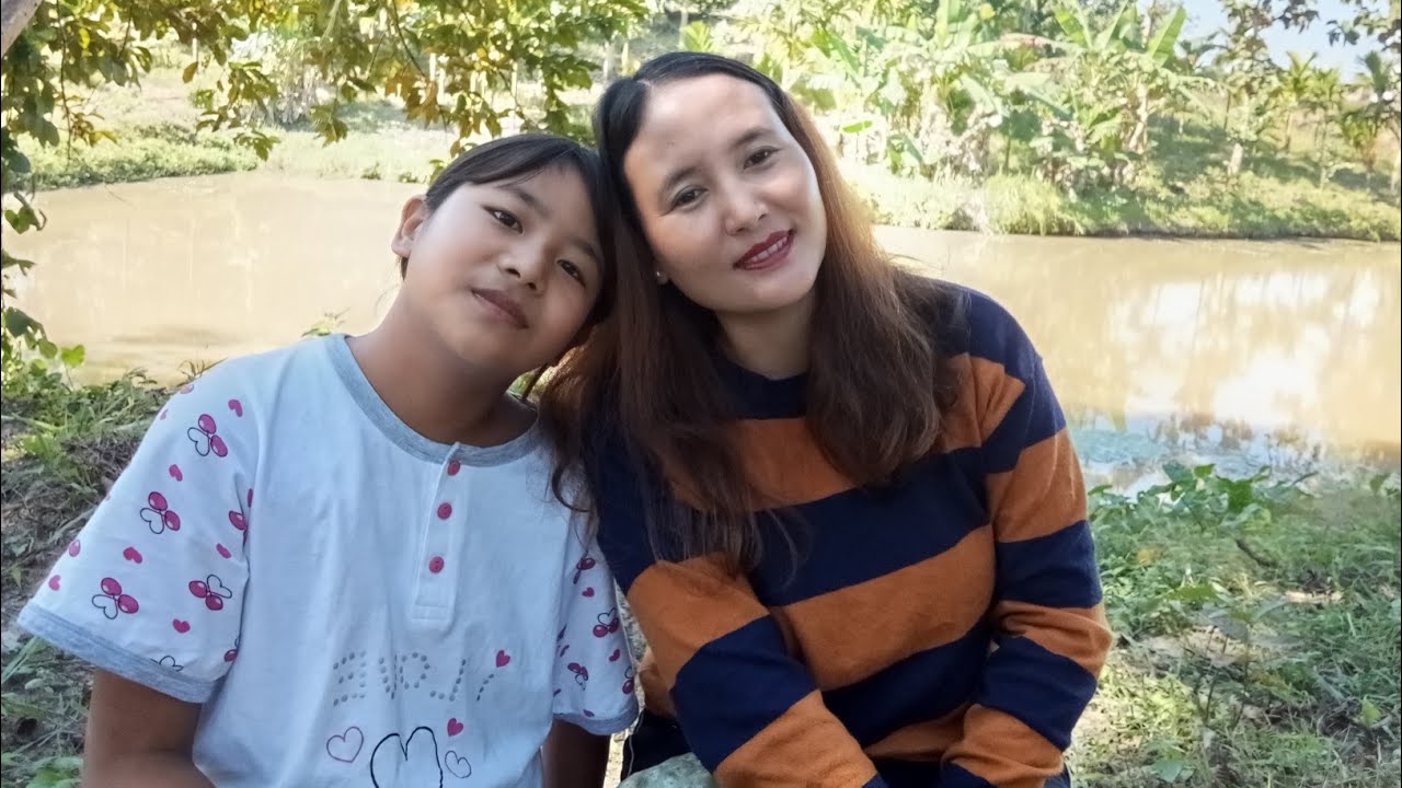 Всеобщая любимица, дочь бабы Апонгла, пришла провести со мной время. Посмотрите, как она проведет...