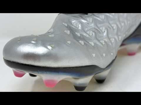 They're BEST football boots in a while, BUT...