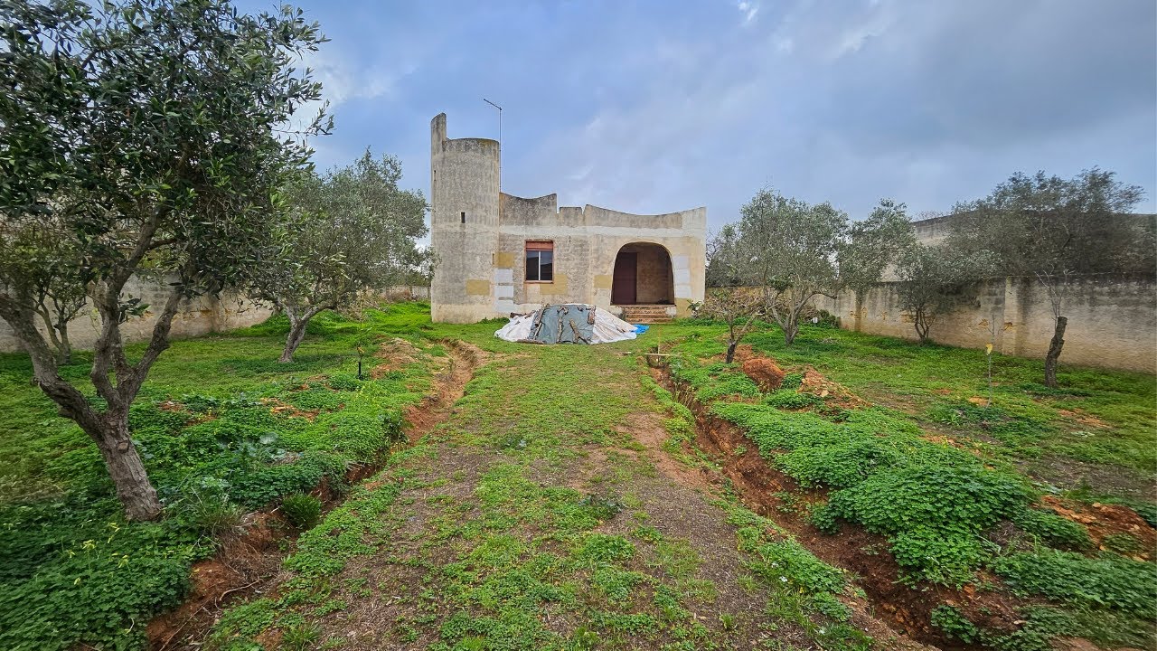 I LEFT the UK & Bought an ABANDONED Villa in Rural Italy, Sicily!