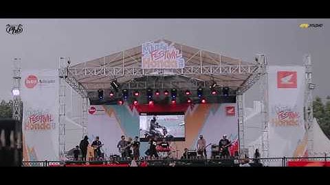 PHB - DIA (ANDJI) FT SI PENGHAYAL (live perform at kejutan festival honda 2019)