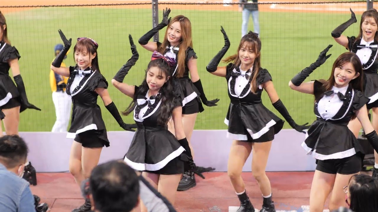 Rakuten girls 樂天女孩 東區中場舞  若潼 穎樂 岱縈 十元 紫庭 筠熹 2022 CPBL Taiwan Series 台灣大賽 G1