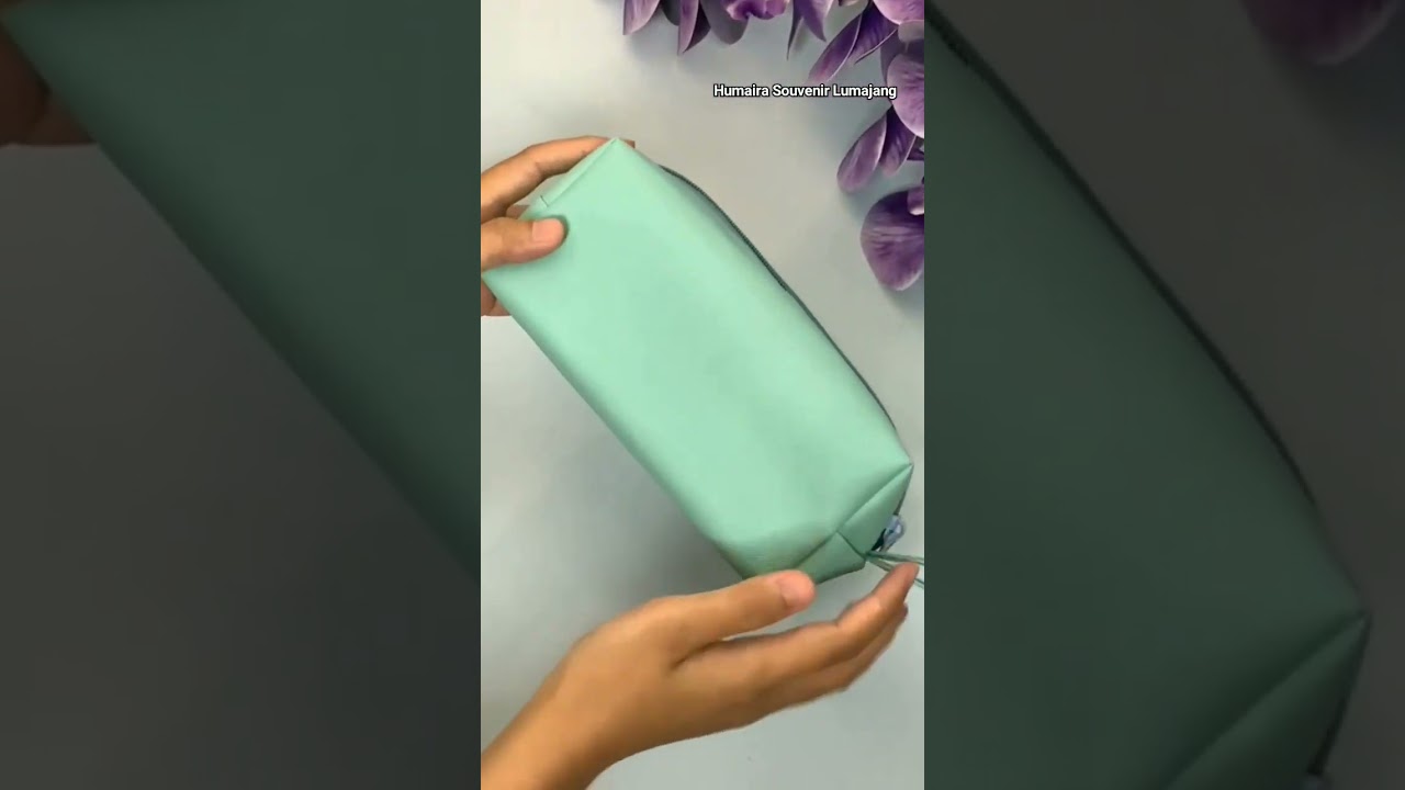 Souvenir Pouch Kubus elegan & kekinian 