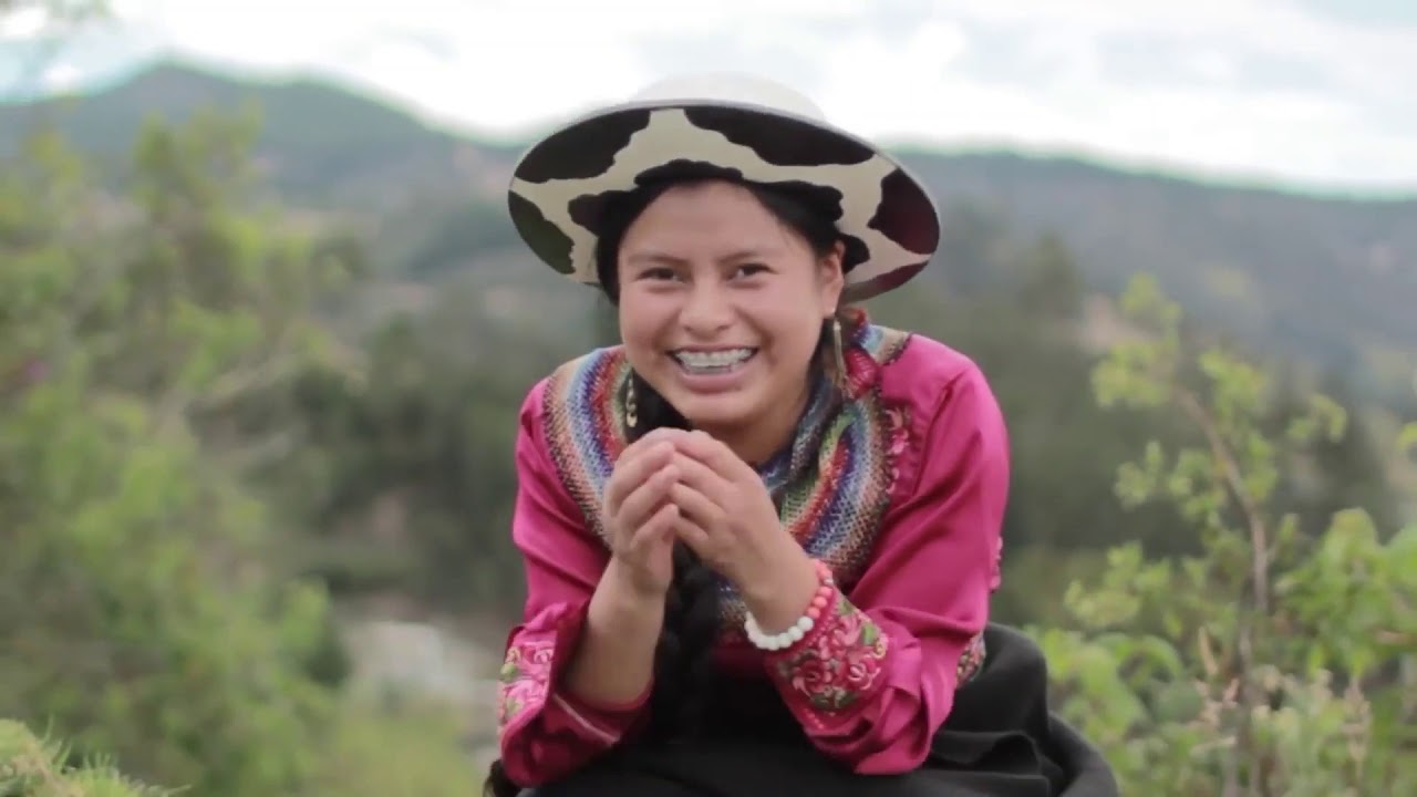 Nancy Risol y sus panas - YouTube