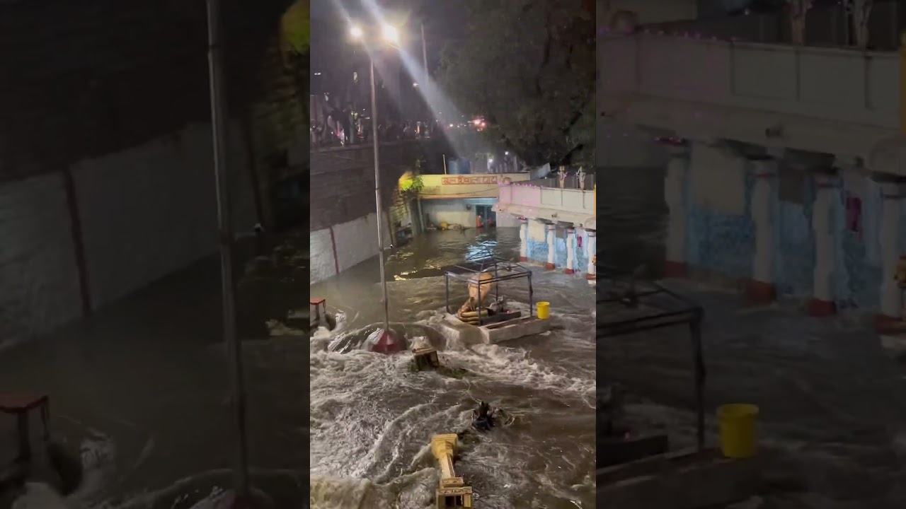 Mandir in water , Musi river over flow