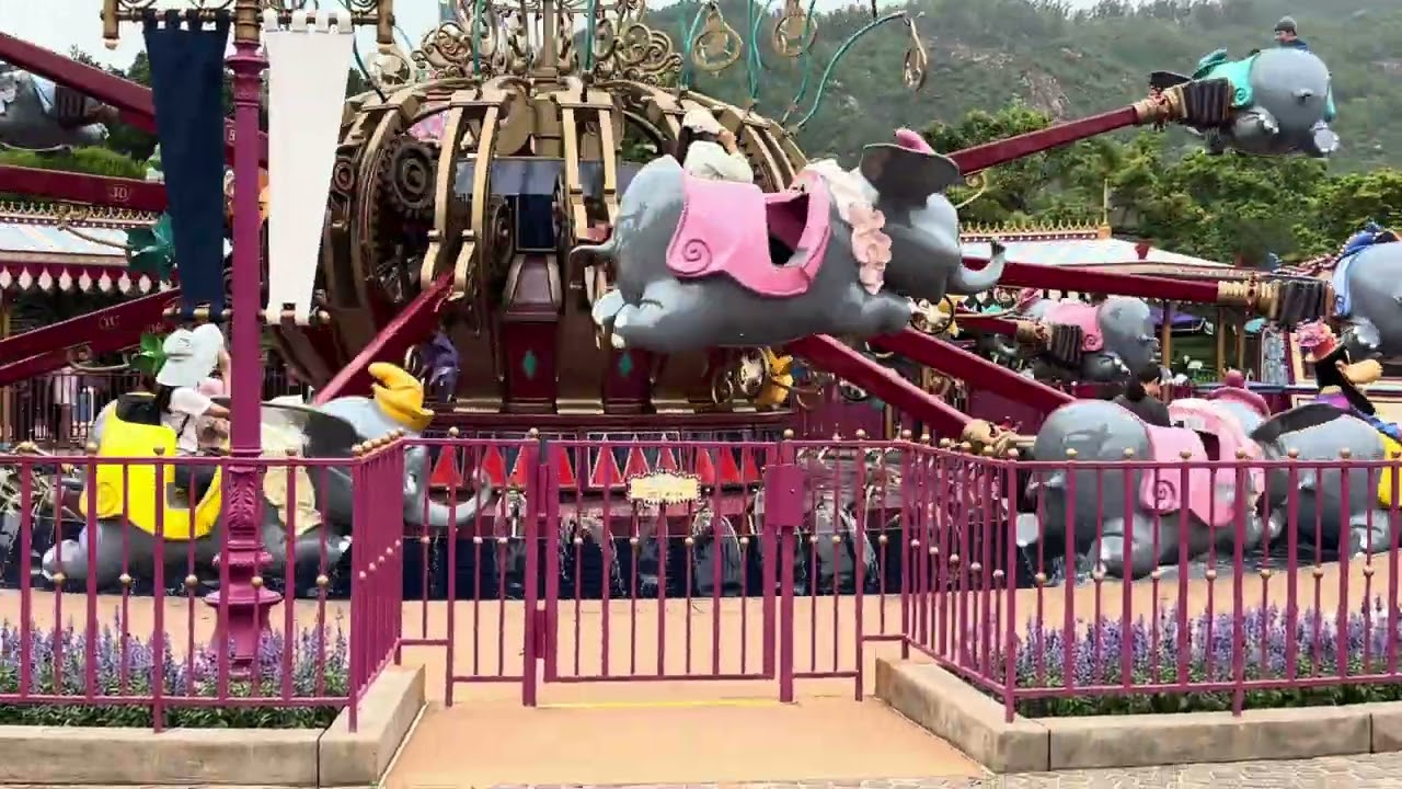 Disney Magic ~ GOOFY on the Dumbo Ride at Hong Kong DISNEYLAND