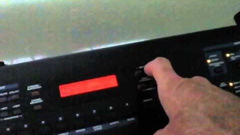 Roland Juno D synthesizer tutorial on layering dual patches