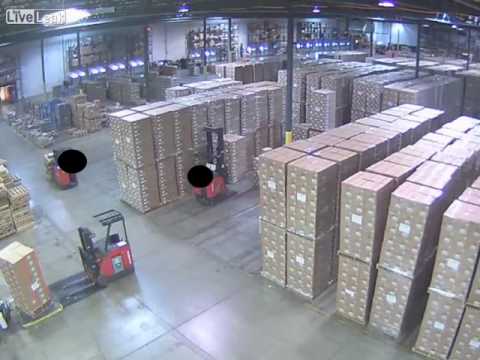 フォークリフト事故動画 その2
