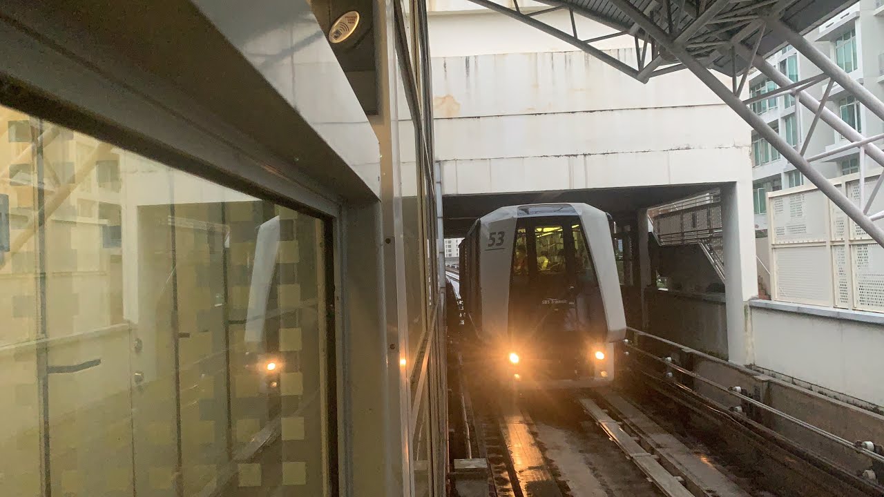 SBS Transit SKLRT Crystal Mover C810A [47/53] arriving Sengkang (West ...