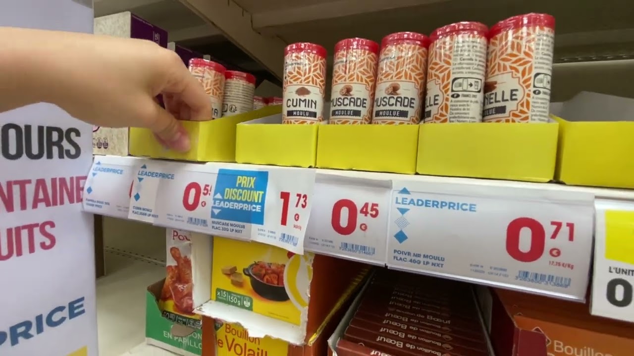 ASMR на публике — выравнивание и организация полок — косметика и банки во французском супермаркете