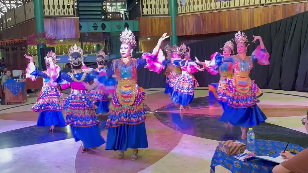 TARI RATU KOTA JAKARTA