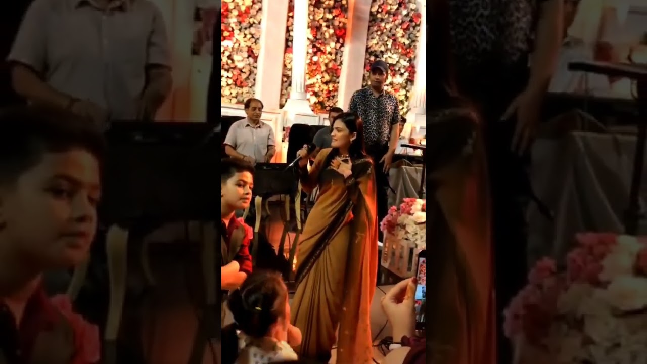 iqra kanwal live singing at Wedding 😍