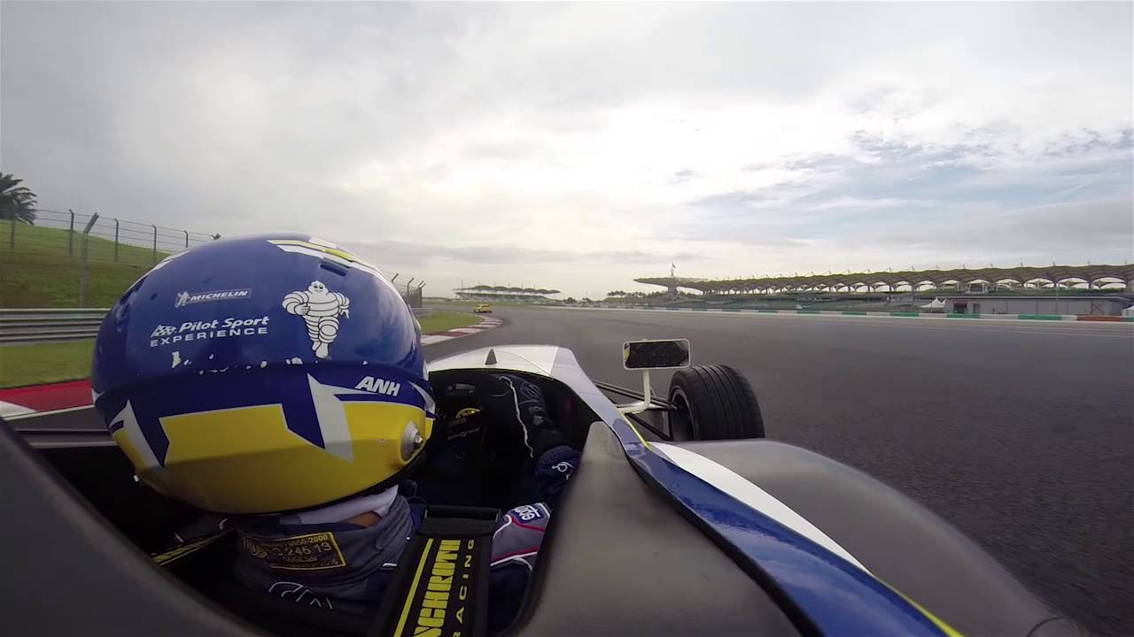 Kiem Anh F4 Experience - YouTube Kiếm Anh