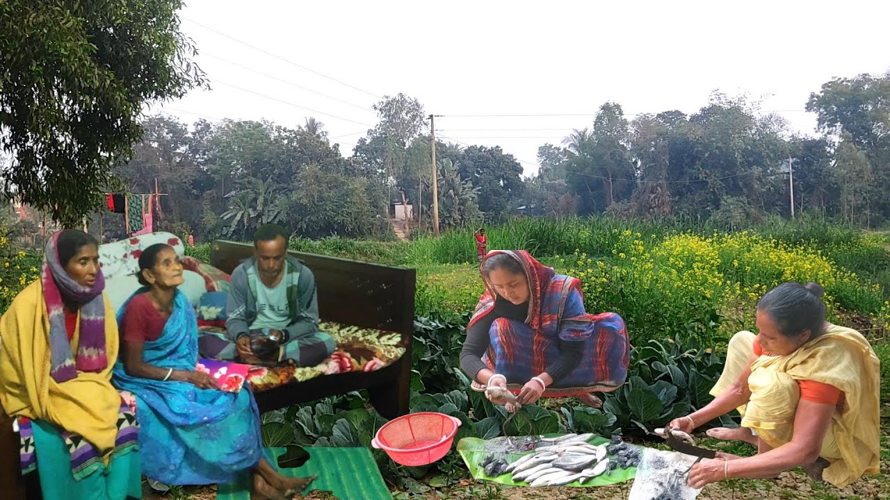 আপনাদের কিপটা দাদা সস্তা পেয়ে বস্তা ভরছে 😍 Bangladeshi simple village vlog