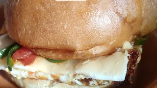 # egg burger# अंडा बर्गर # shorts # streat food # burger # 5 minute recipe #ak