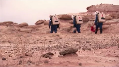 Qui A-t-il sur la planète Mars ?