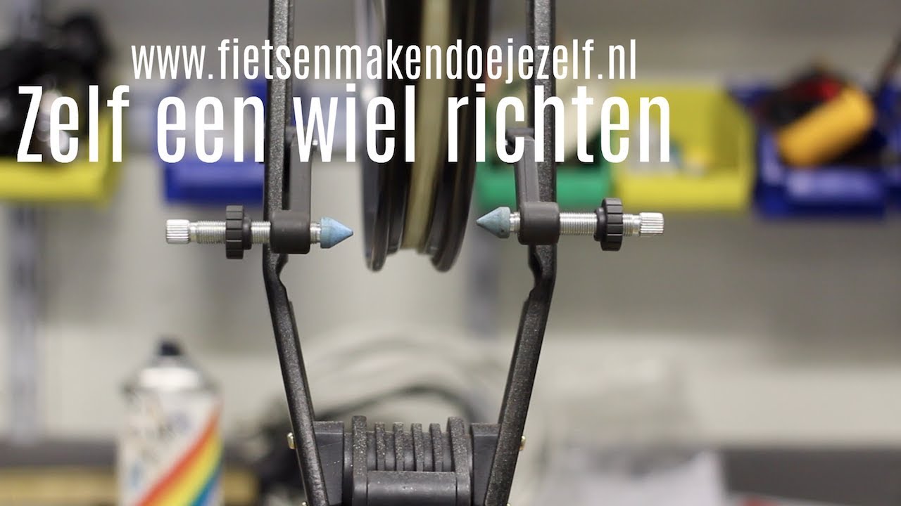 Wiel richten - Slag uit velg halen - YouTube
