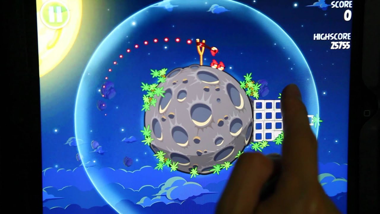 First Look: Angry Birds Space